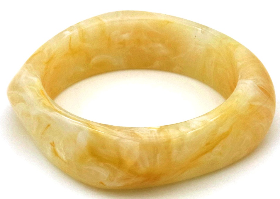 G-D14.2 B001-001-4 Resin Bangle 2.3cm Beige